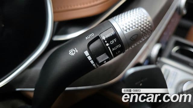 Genesis Electrified G80 2023 — Şəkil 18/20