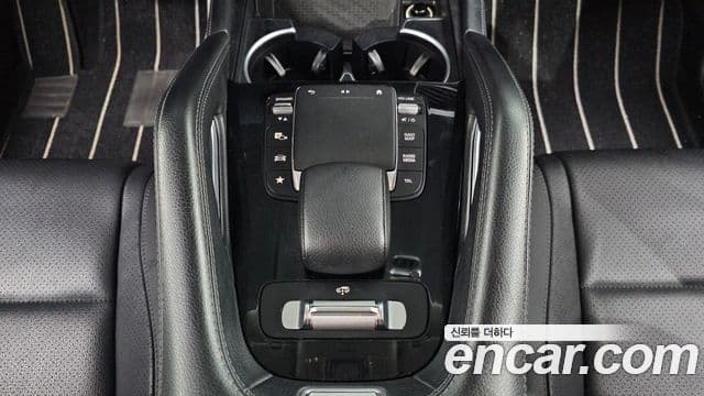 Mercedes-Benz GLE-Class 2019 — ფოტო 17/20
