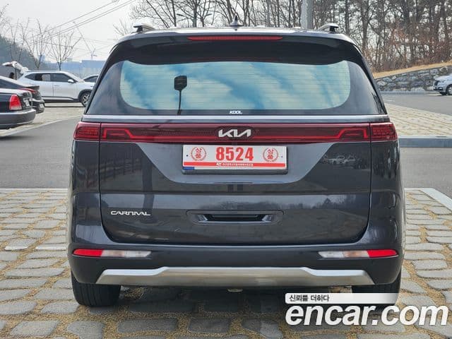 Kia Carnival 2023 — Şəkil 3/20