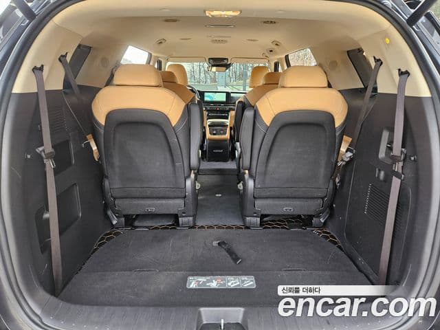 Kia Carnival 2023 — Şəkil 13/20