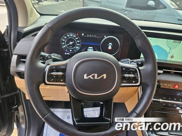 Kia Carnival 2023 — Şəkil 15/20