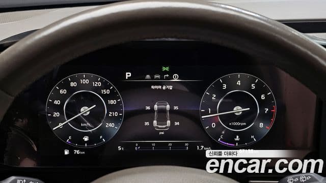 Kia Carnival 2021 — Фото 8/20