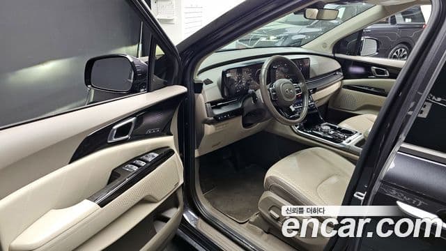 Kia Carnival 2021 — Photo 16/20