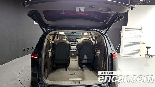 Kia Carnival 2021 — Photo 2/20