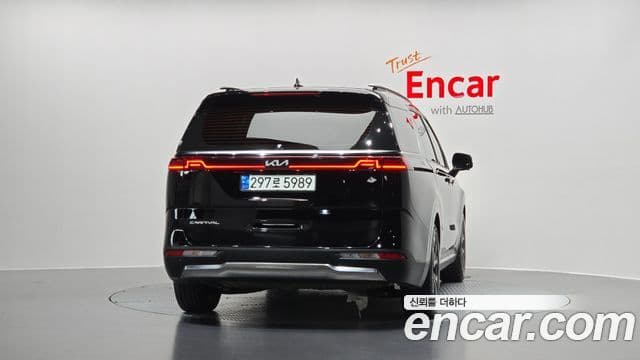 Kia Carnival 2022 — ფოტო 3/20