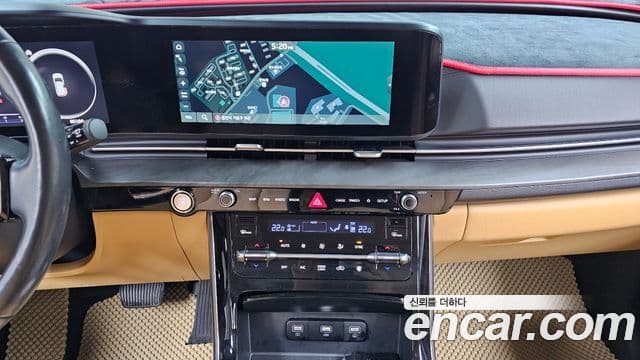 Kia Carnival 2022 — ფოტო 13/20