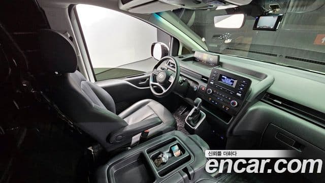 Hyundai Staria 2025 — Şəkil 7/20