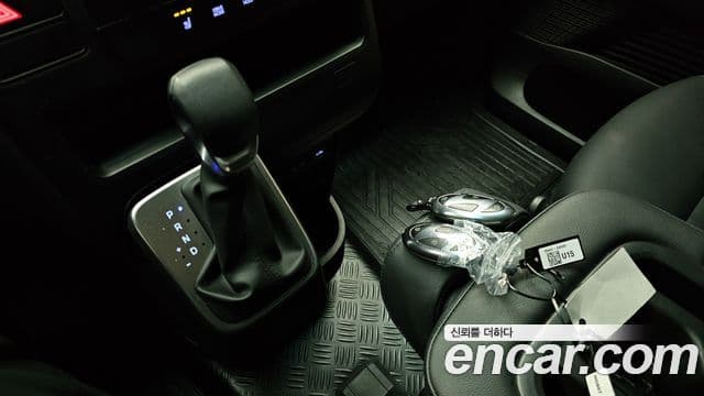 Hyundai Staria 2025 — Şəkil 9/20