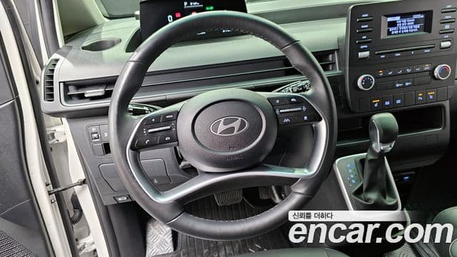 Hyundai Staria 2025 — Şəkil 13/20