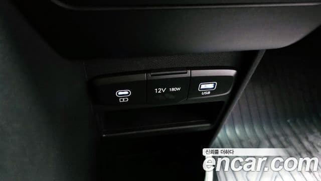 Hyundai Staria 2025 — Şəkil 16/20