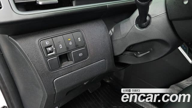 Hyundai Staria 2025 — Şəkil 17/20