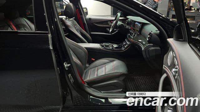 Mercedes-Benz E-Class 2020 — ფოტო 11/20