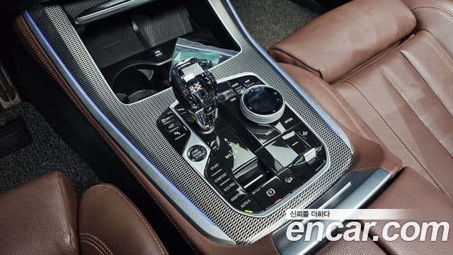 BMW X5 2022 — ფოტო 8/20