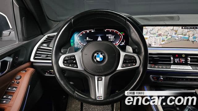 BMW X5 2022 — ფოტო 13/20