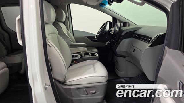 Hyundai Staria 2022 — Şəkil 16/20