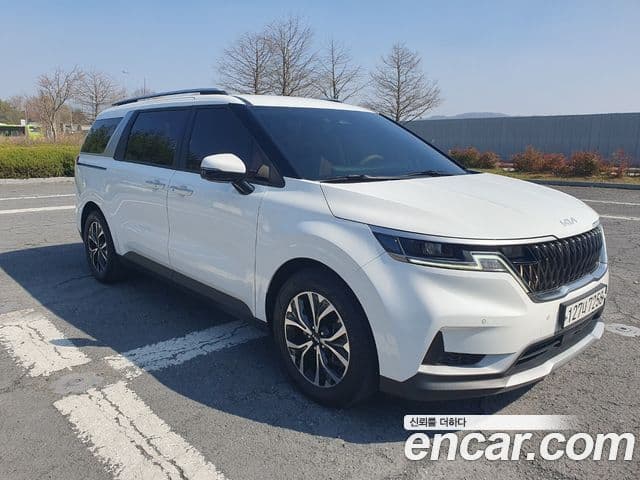 Kia Carnival 2022 — ფოტო 3/20