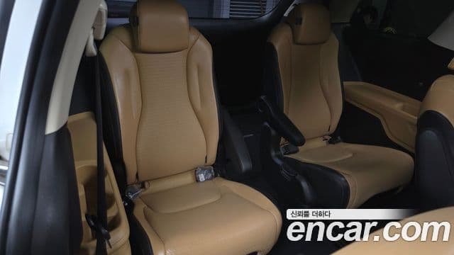 Kia Carnival 2021 — Şəkil 12/20