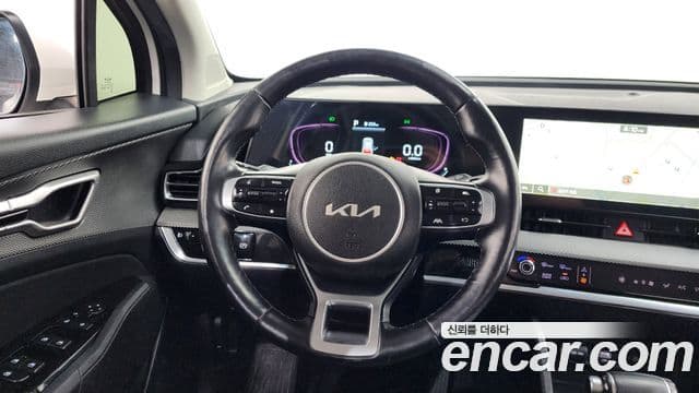 Kia Sportage 2021 — ფოტო 13/20