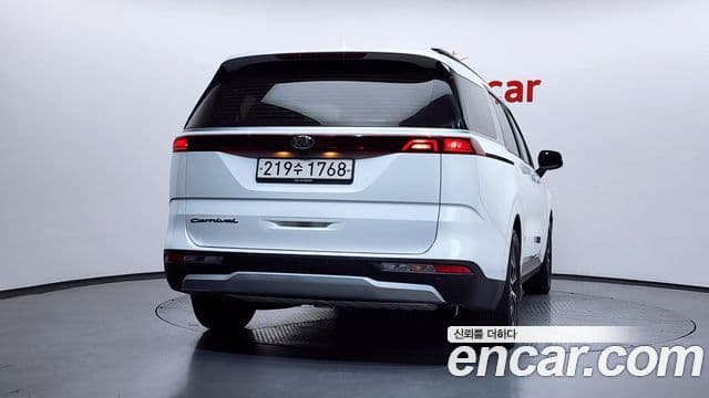 Kia Carnival 2020 — Фото 4/20