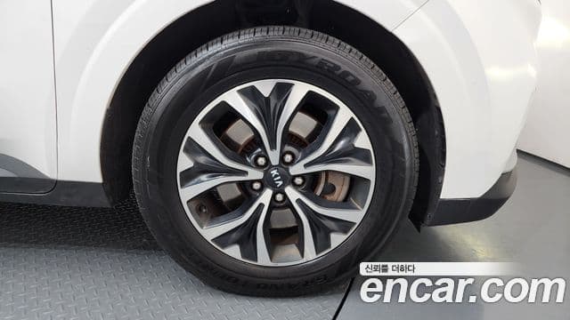 Kia Carnival 2020 — Фото 5/20