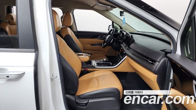 Kia Carnival 2020 — Фото 11/20
