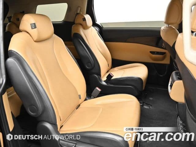 Kia Carnival 2021 — Фото 13/20