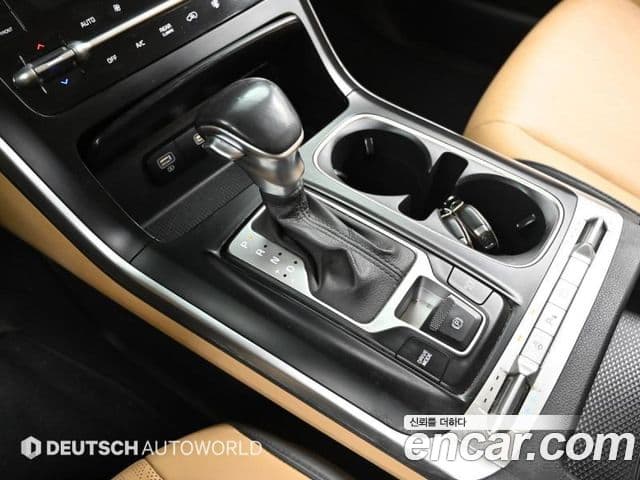 Kia Carnival 2021 — Фото 14/20