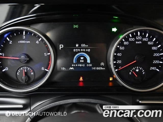 Kia Carnival 2021 — Фото 18/20