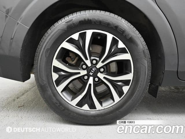 Kia Carnival 2021 — Фото 19/20