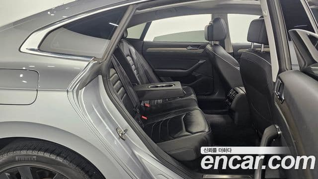 Volkswagen Arteon 2019 — Şəkil 12/20