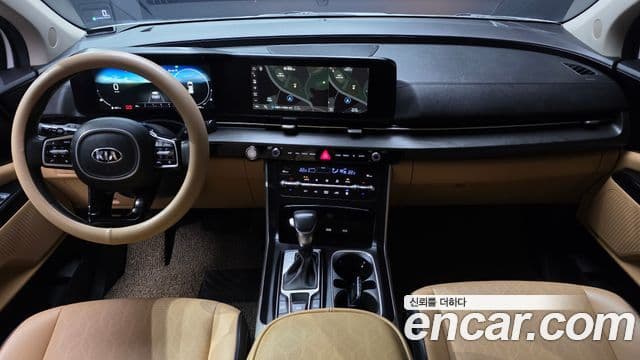 Kia Carnival 2020 — ფოტო 6/20