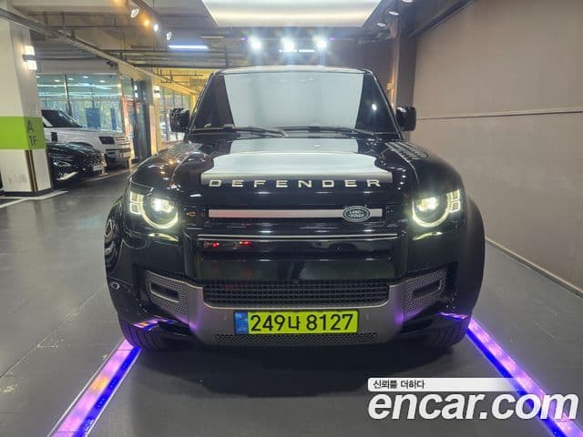 Land Rover Defender 2025 — ფოტო 1/20