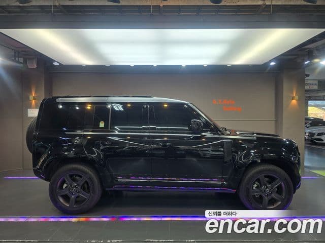 Land Rover Defender 2025 — ფოტო 3/20