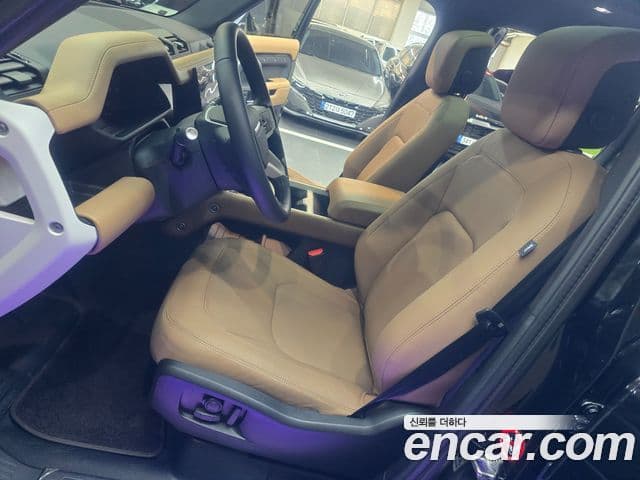 Land Rover Defender 2025 — ფოტო 14/20