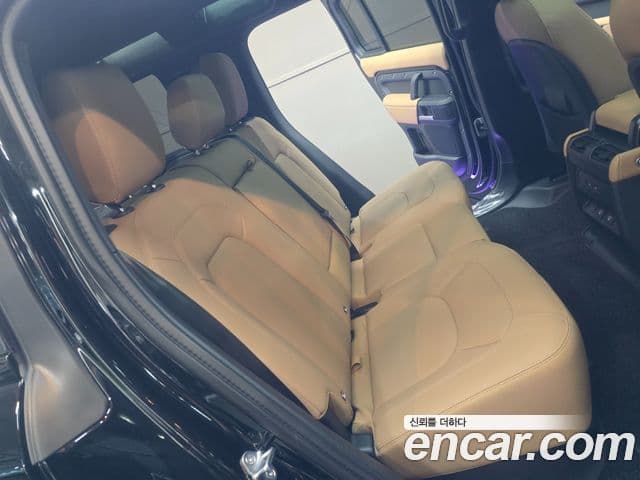 Land Rover Defender 2025 — ფოტო 17/20
