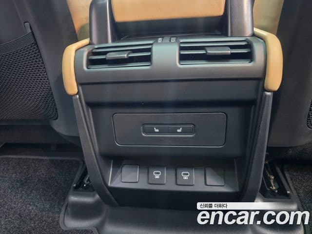 Land Rover Defender 2025 — ფოტო 18/20