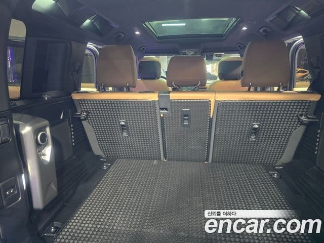 Land Rover Defender 2025 — ფოტო 19/20
