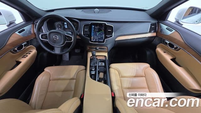 Volvo XC90 2020 — Photo 11/20