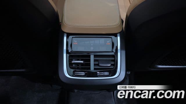 Volvo XC90 2020 — Photo 13/20