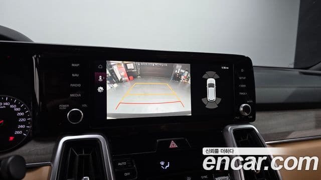 Kia Sorento 2022 — фото 15 из 20