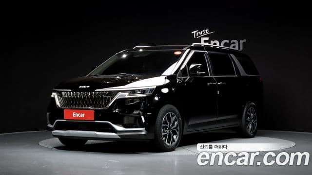 Kia Carnival 2021 — Фото 1/20