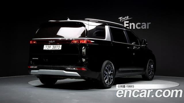 Kia Carnival 2021 — Фото 2/20