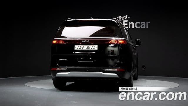 Kia Carnival 2021 — Фото 4/20