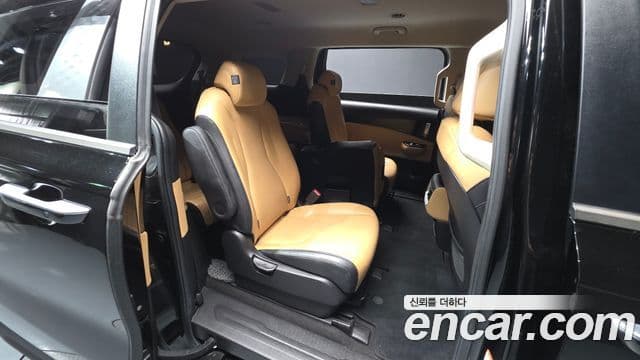 Kia Carnival 2021 — Фото 12/20