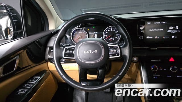 Kia Carnival 2021 — Фото 13/20