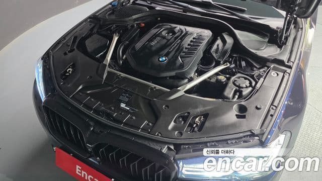 BMW 5 Series 2018 — фото 6 из 20