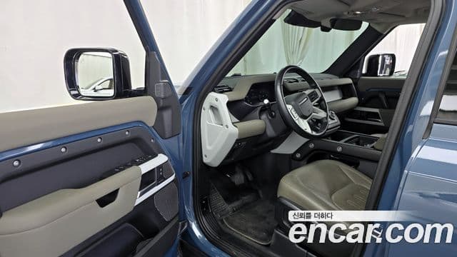 Land Rover Defender 2021 — ფოტო 10/20