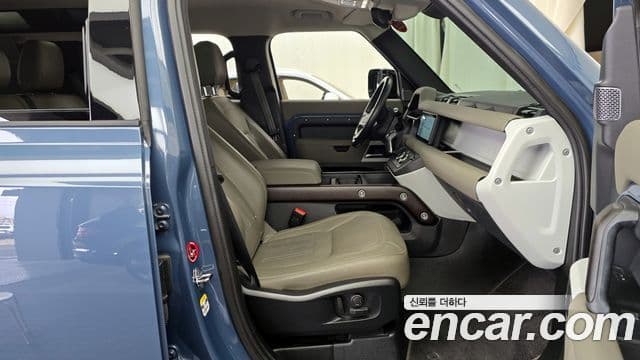 Land Rover Defender 2021 — ფოტო 11/20