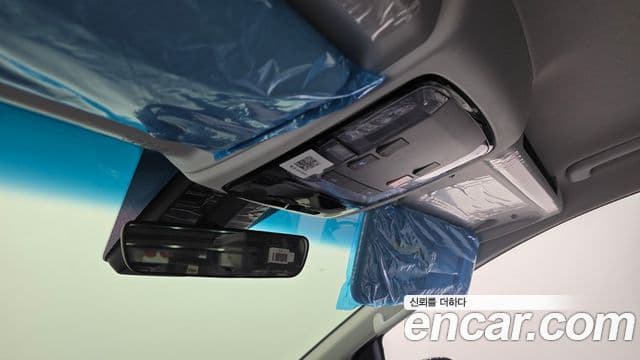 Hyundai Staria 2025 — Şəkil 17/20