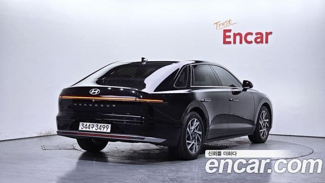Hyundai Grandeur 2023 — ფოტო 2/20